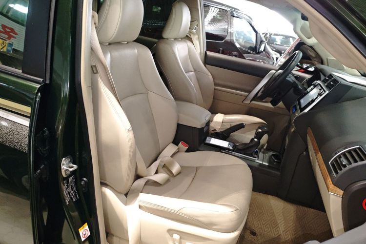 Toyota Land Cruiser Prado 2018 #36 Toyota Land Cruiser Prado 2018 car image #36