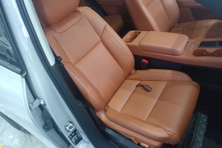 零跑汽车 零跑C10 2024 汽车图片 #36