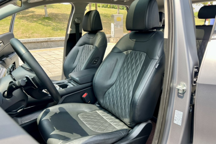 起亚 狮铂拓界 2022 汽车图片 #36