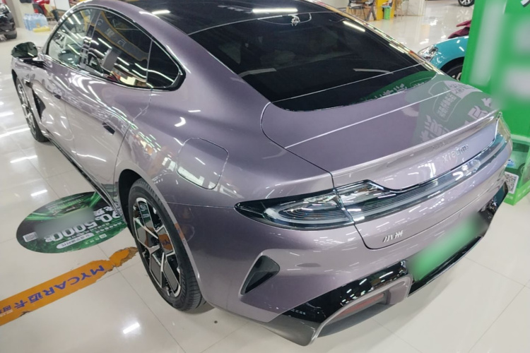MI SU7 2025 immagine di auto #5