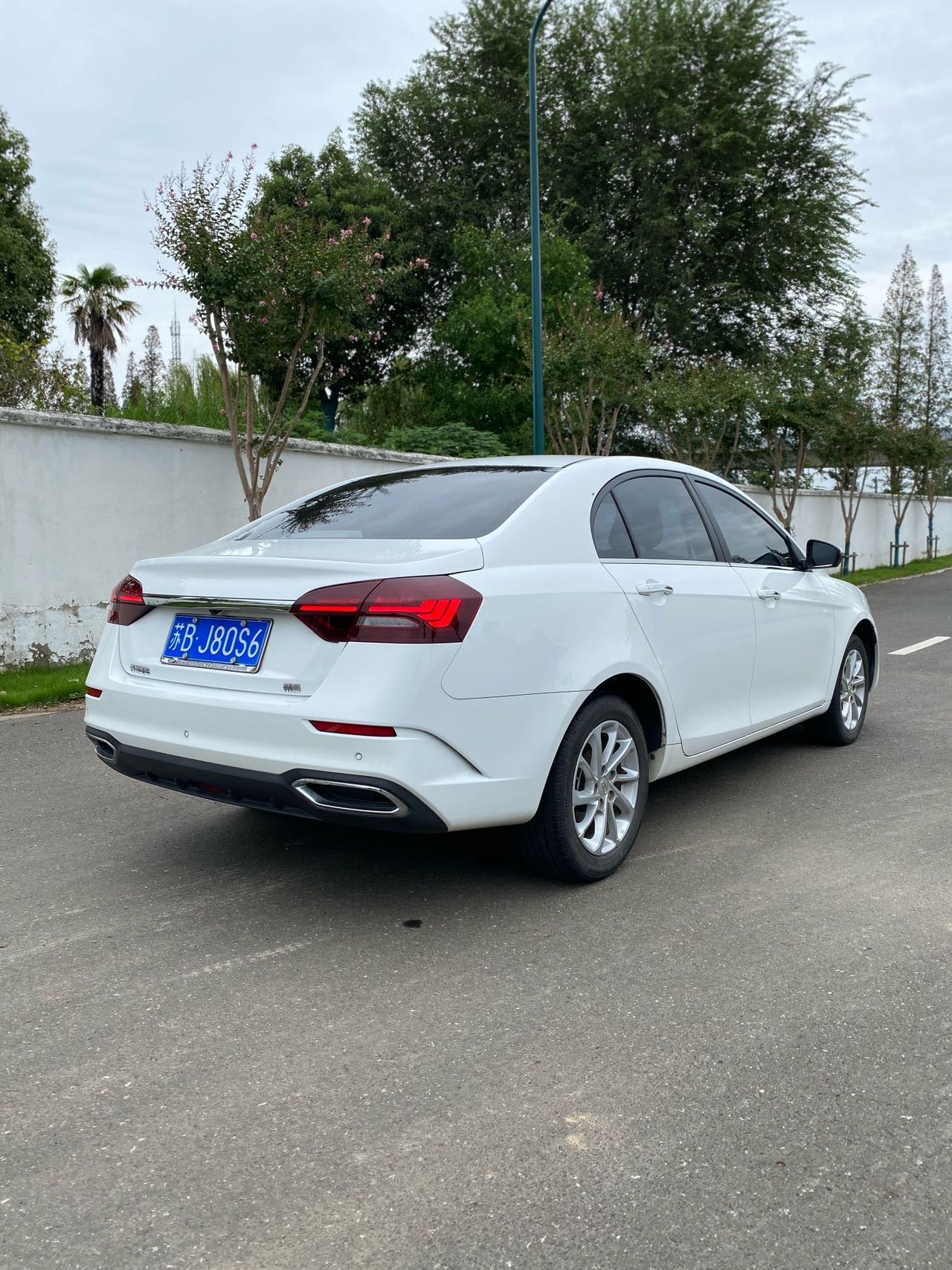 GEELY Emgrand 2021 #4 GEELY Emgrand 2021 car image #4