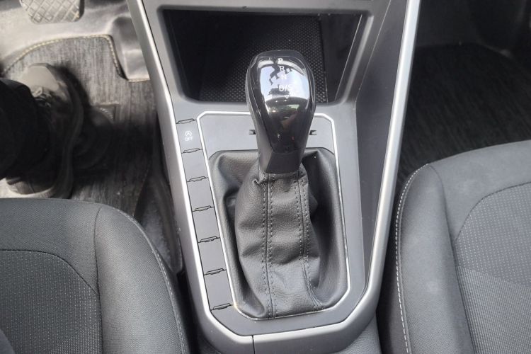 Volkswagen Polo 2020 car image #18