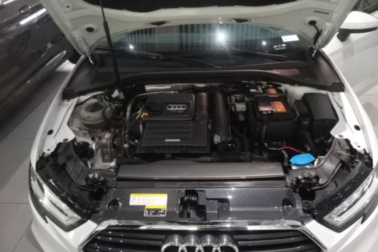 Audi A3 2019 car image #20