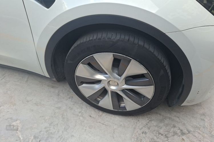 Tesla Model Y 2022 car image #9