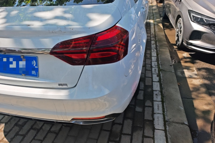 GEELY Emgrand 2020 car image #8