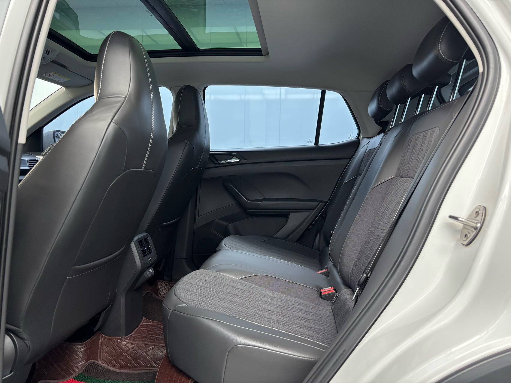 Volkswagen T-Cross 2022 #5 Volkswagen T-Cross 2022 صورة سيارة #5