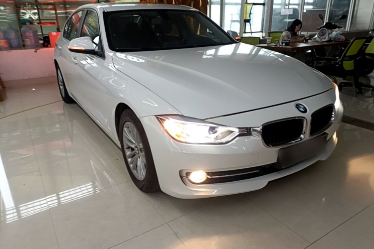 BMW 3 Series 2015 #4 BMW 3 Series 2015 car image #4