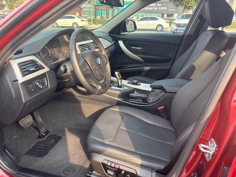 BMW 3 Series 2015 #4 BMW 3 Series 2015 car image #4