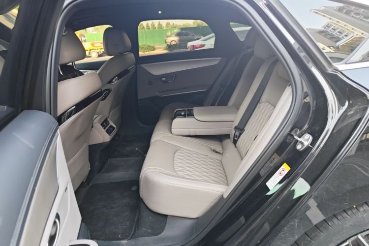 BYD Han 2024 car image #17