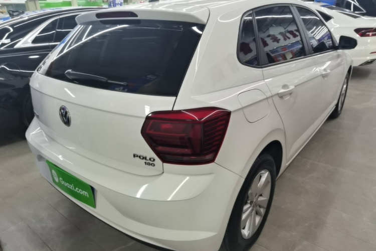 Volkswagen Polo 2019 car image #5