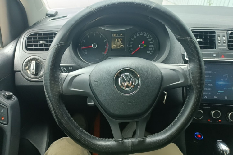 Volkswagen Polo 2018 #11 Volkswagen Polo 2018 car image #11