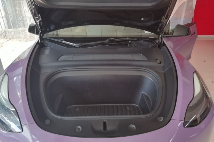 Tesla Model Y 2021 #20 Tesla Model Y 2021 car image #20