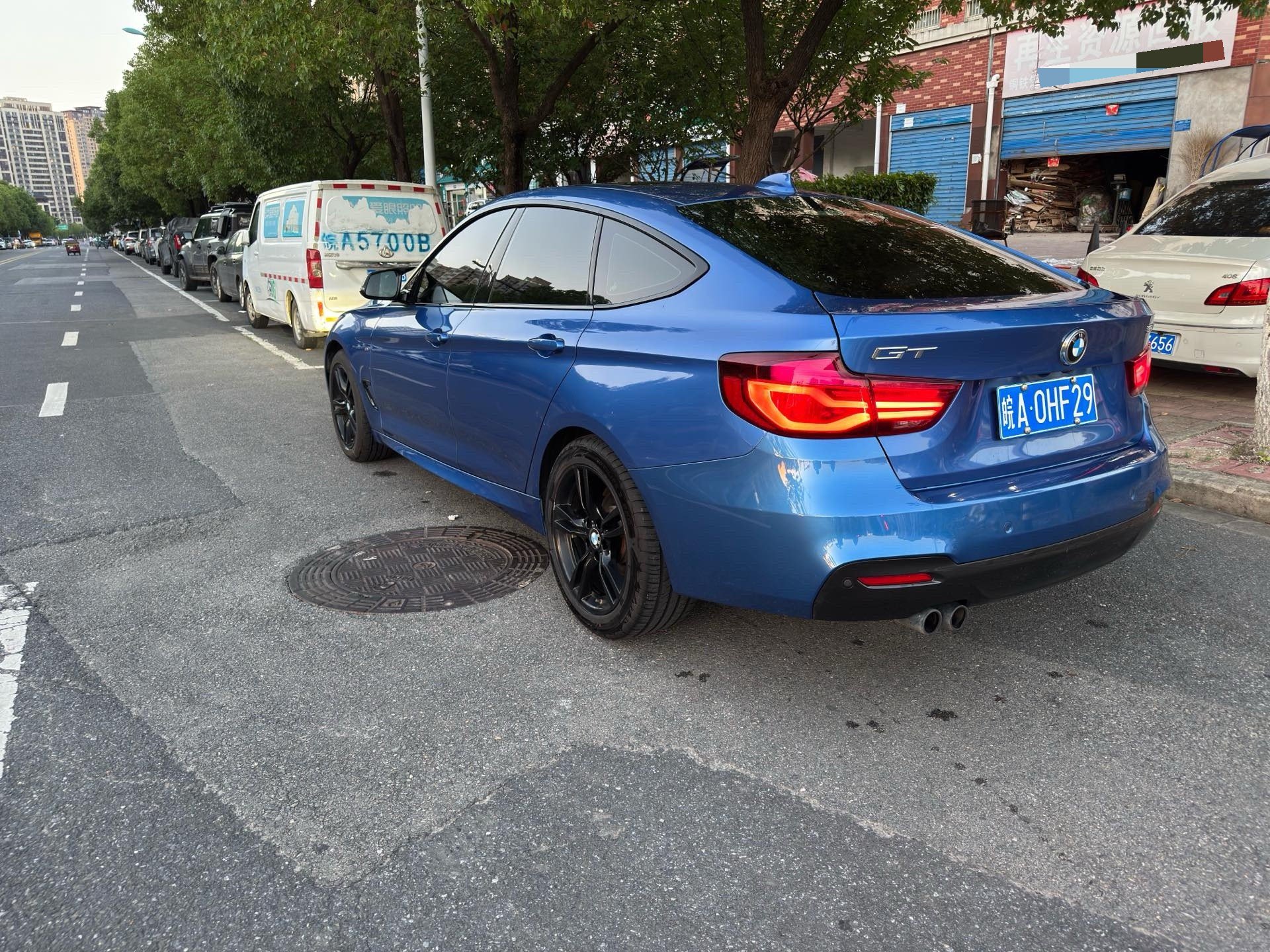 BMW 3 Series GT 2019 #4 BMW 3 Series GT 2019 car image #4