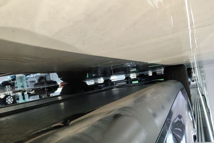 Tesla Model Y 2025 immagine di auto #27