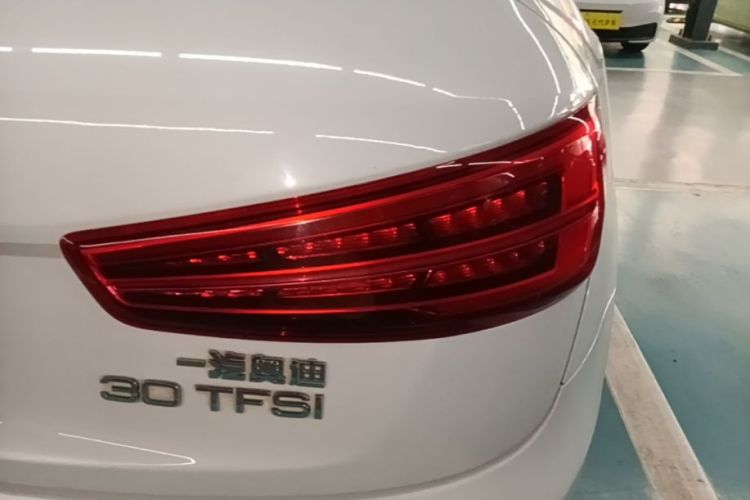 Audi Q3 2019 #8 Audi Q3 2019 car image #8
