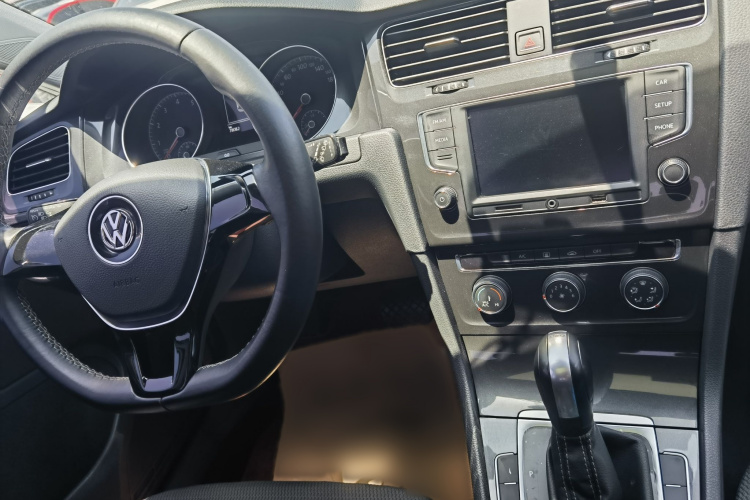 Volkswagen Golf 2017 #10 Volkswagen Golf 2017 car image #10