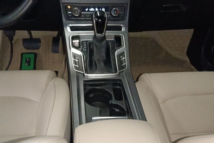 GEELY Emgrand 2018 #14 GEELY Emgrand 2018 car image #14