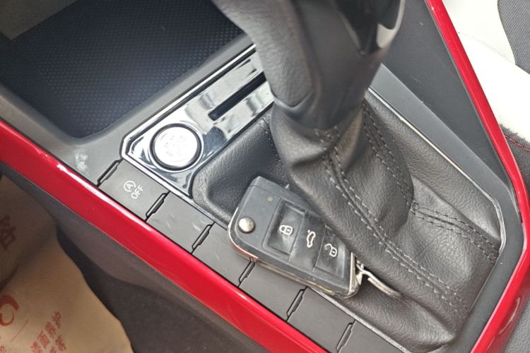 Volkswagen Polo 2021 car image #19