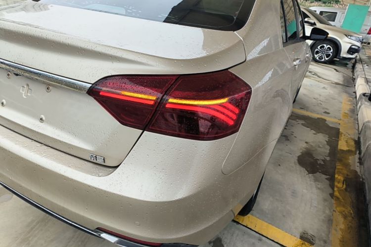 GEELY Emgrand 2020 car image #8