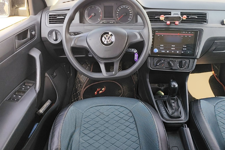 Volkswagen Santana 2020 car image #12