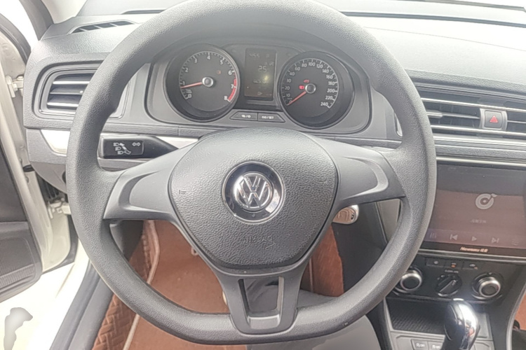 Volkswagen Lavida 2020 car image #11