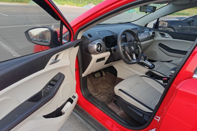 BYD Yuan Pro 2022 immagine di auto #16