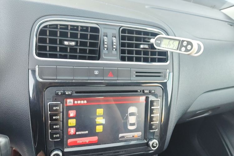 Volkswagen Polo 2016 #13 Volkswagen Polo 2016 car image #13