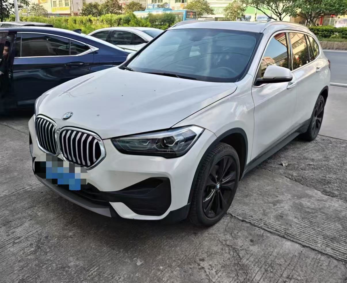 BMW X1 2020 BMW X1 2020 car image