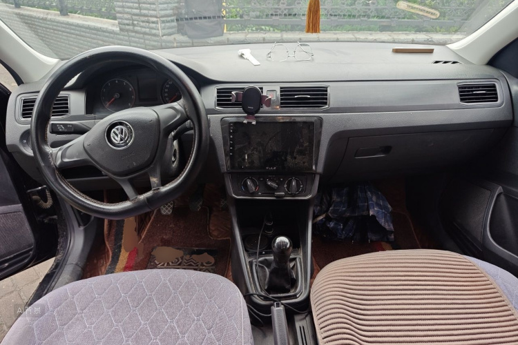 Volkswagen Santana 2019 car image #11