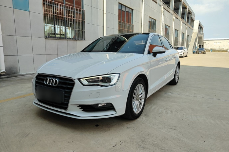 Audi A3 2017 car image #2