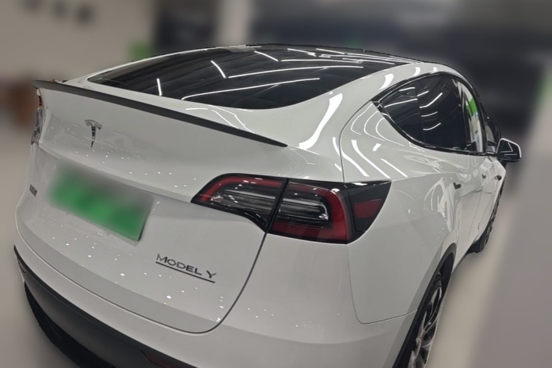 Tesla Model Y 2024 car image #4