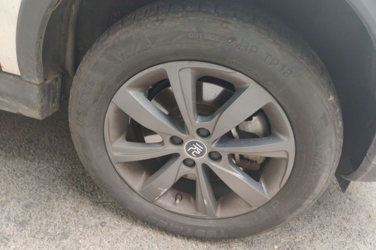 BYD Yuan New Energy 2019 car image #9