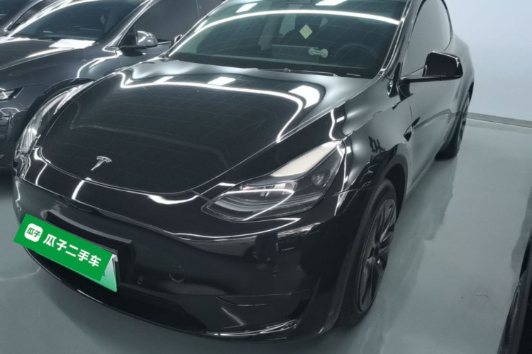 Tesla Model Y 2023 #2 Tesla Model Y 2023 car image #2