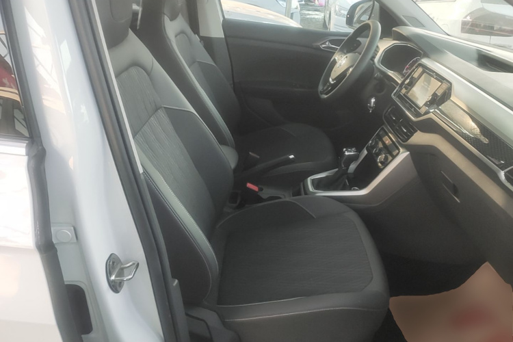 Volkswagen T-Cross 2019 #24 Volkswagen T-Cross 2019 صورة سيارة #24