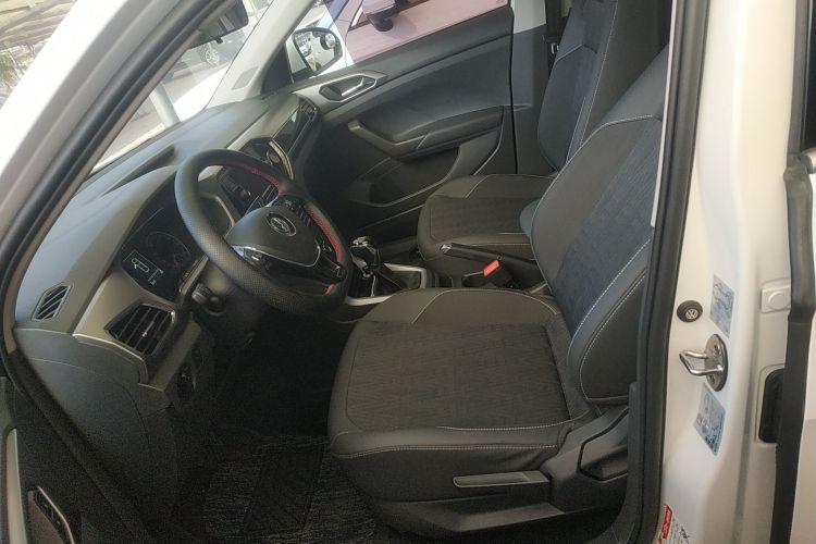 Volkswagen T-Cross 2020 car image #15