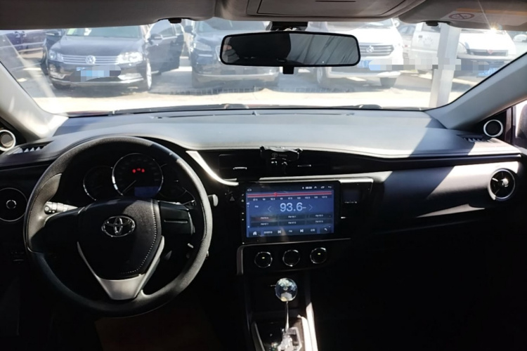 Toyota Corolla 2018 car image #10