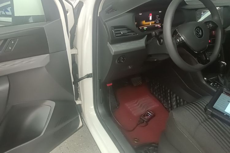 Volkswagen Tharu 2022 car image #16