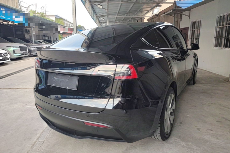 Tesla Model Y 2022 #7 Tesla Model Y 2022 car image #7