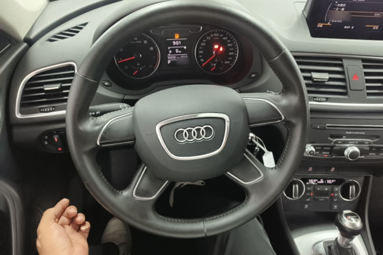 Audi Q3 2016 #11 Audi Q3 2016 car image #11