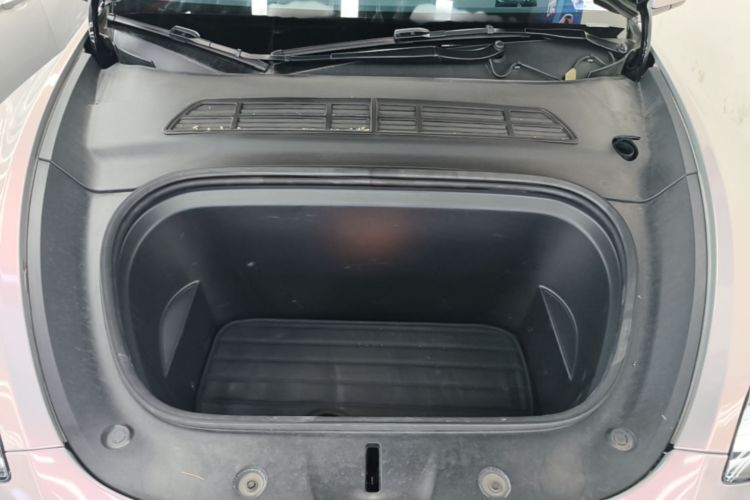 Tesla Model Y 2023 #20 Tesla Model Y 2023 car image #20