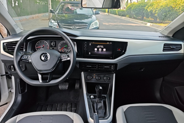 Volkswagen Polo 2021 #10 Volkswagen Polo 2021 car image #10