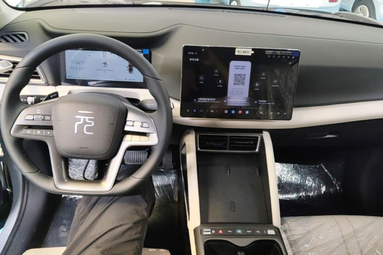 BYD YuanUP 2026 car image #10