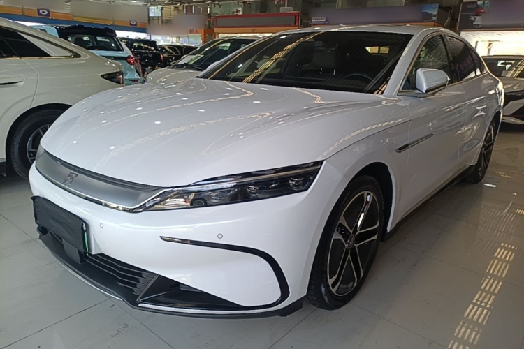 BYD Han 2023 car image #2