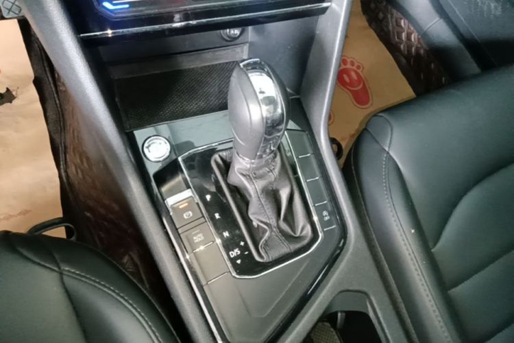 Volkswagen Tharu 2023 car image #14