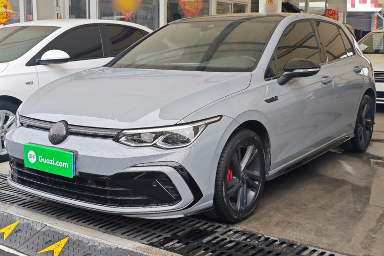 Volkswagen Golf 2021 car image #2