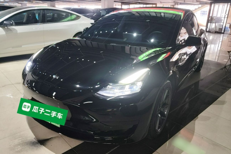 Tesla Model 3 2023 car image #2