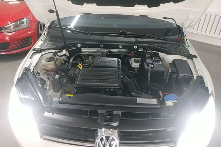 Volkswagen Golf 2017 car image #20