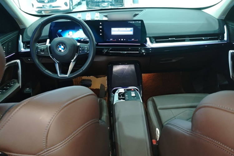 BMW X1 2024 car image #10