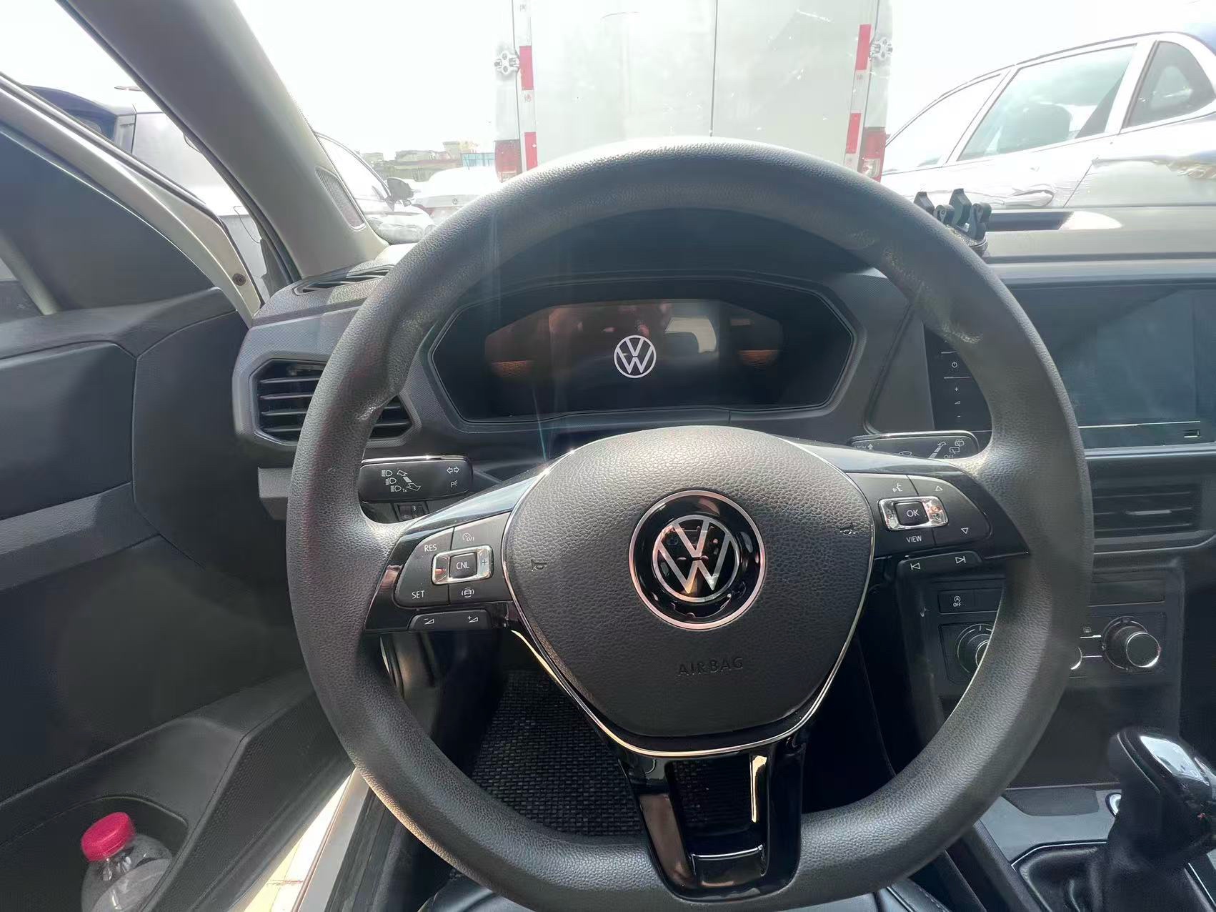Volkswagen T-Cross 2023 immagine di auto #5