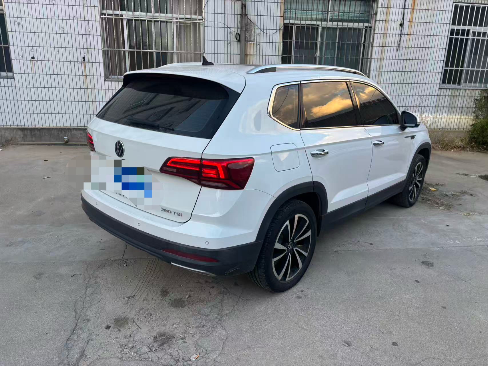 2022 car image #2